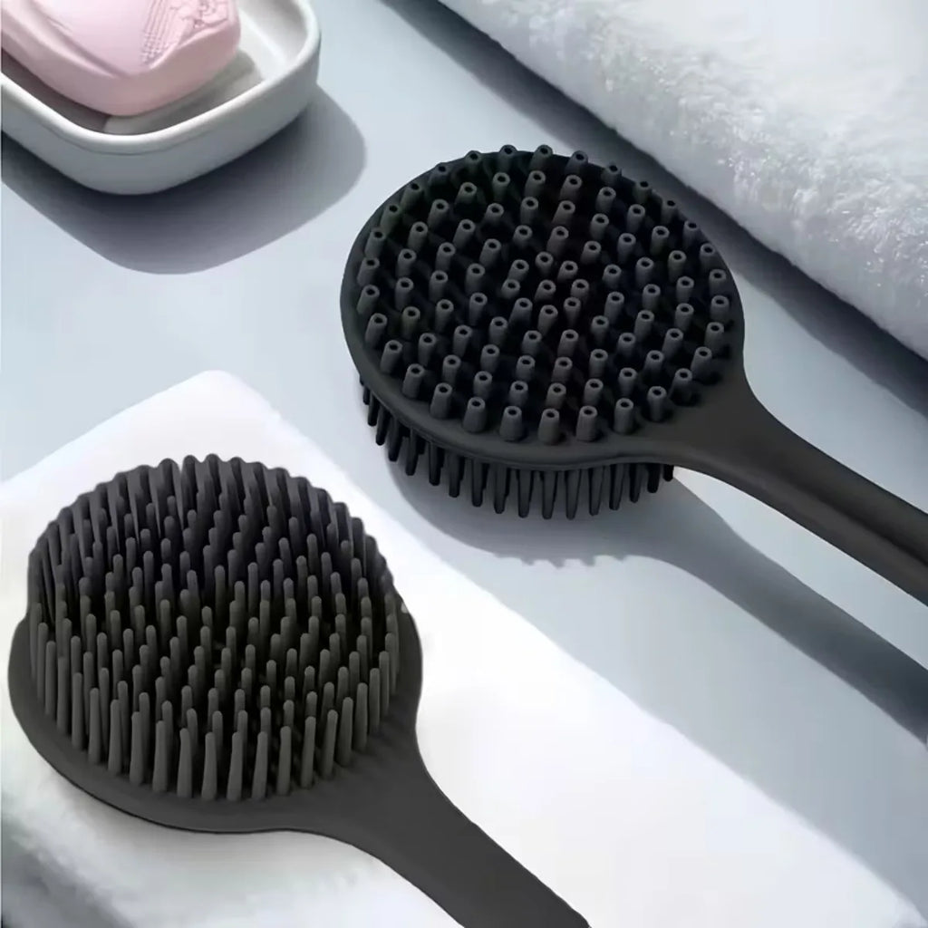 Brosse de douche en silicone douce pour le corps, le visage et les cheveux, exfoliante et adaptée aux peaux sensibles.